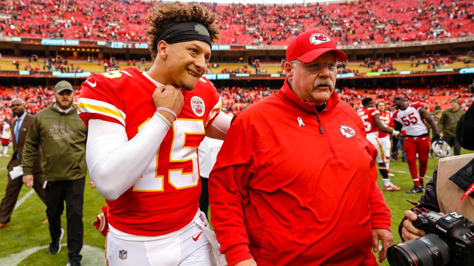 
                <strong>Die Draft-Needs der AFC West</strong><br>
                Der NFL Draft (in der Nacht vom 29. auf den 30. April ab 1:40 Uhr live auf ProSieben MAXX und ran.de) steht vor der Tür! Kurz vor der jährlichen Talenteziehung analysiert ran.de die Draft-Needs aller Teams aus der AFC West. 
              