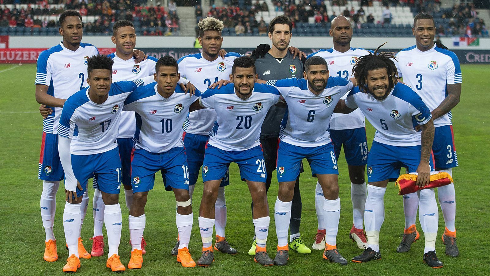 
                <strong>Gruppe G: Panama </strong><br>
                Tor: Jose Calderon, Jaime Penedo, Alex RodriguezAbwehr: Felipe Baloy, Harold Cummings, Eric Davis, Fidel Escobar, Adolfo Machado, Michael Amir Murillo, Luis Ovalle, Roman Torres Mittelfeld: Edgar Barcenas, Armando Cooper, Anibal Godoy, Gabriel Gomez, Valentin Pimentel, Ricardo Avila, Jose Luis Rodriguez Angriff: Abdiel Arroyo, Ismael Diaz, Blas Perez, Luis Tejada, Gabriel Torres
              