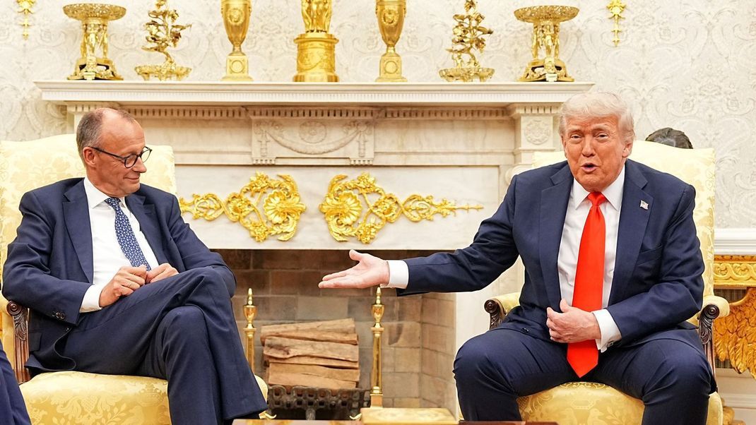 Im Oval Office war Bundeskanzler Friedrich Merz (links) meist nur Zuhörer - wohl etwa 90 Prozent der Zeit sprach US-Präsident Donald Trump.