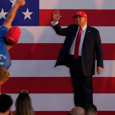 Was Donald Trumps Steuer- und Ausgabengesetz alles beinhaltet.