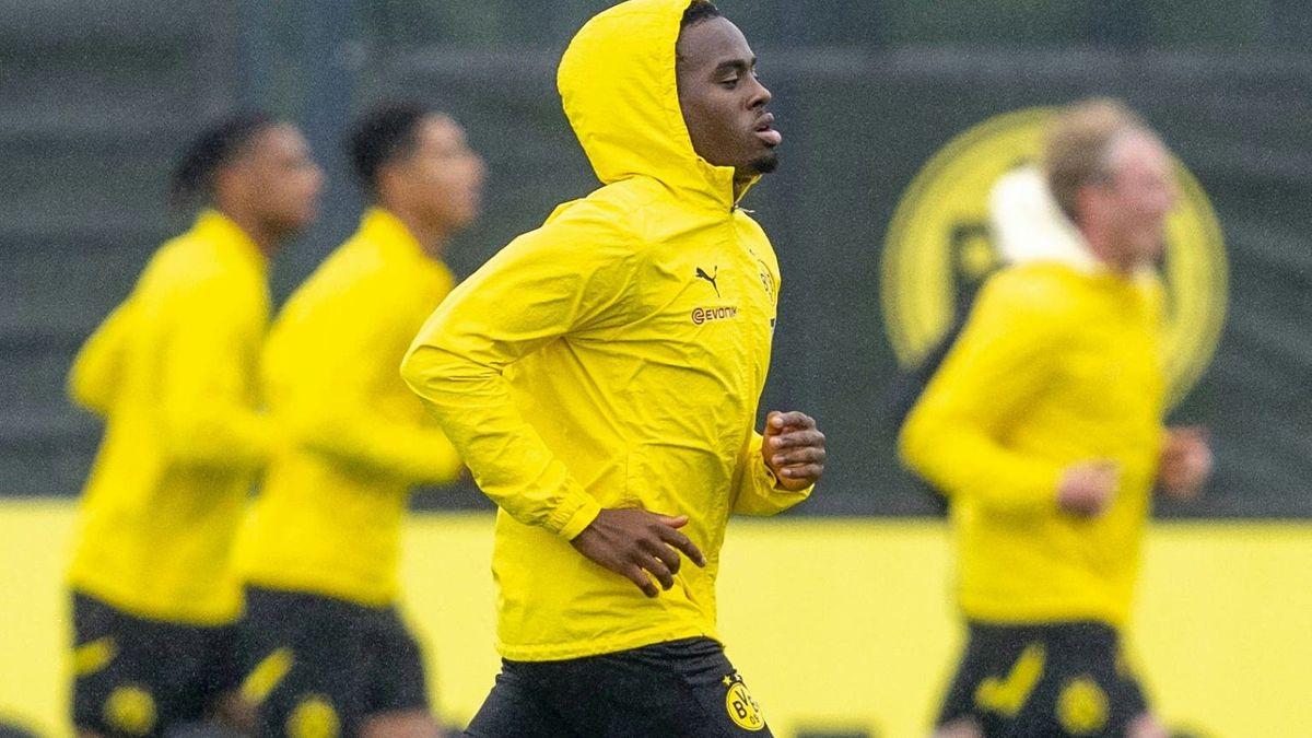 Jamie Gittens am Dienstag beim Training in Dortmund