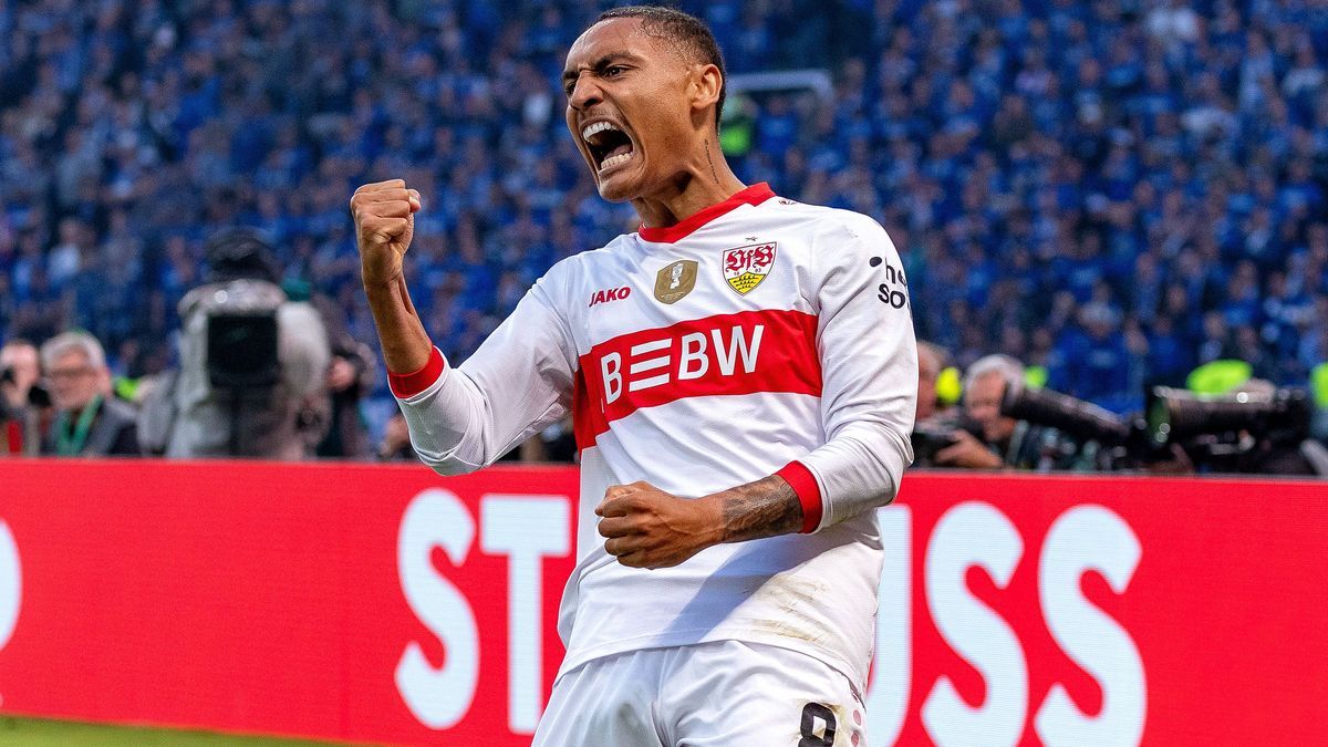 Berlin, Fussball DFB Pokal - Finale DSC Arminia Bielefeld vs. VfB Stuttgart, Jubel Enzo Millot (VfB) Gemäß den Vorgaben des DFB Deutschen Fußball Bundes ist es untersagt, in dem Stadion und oder vo...