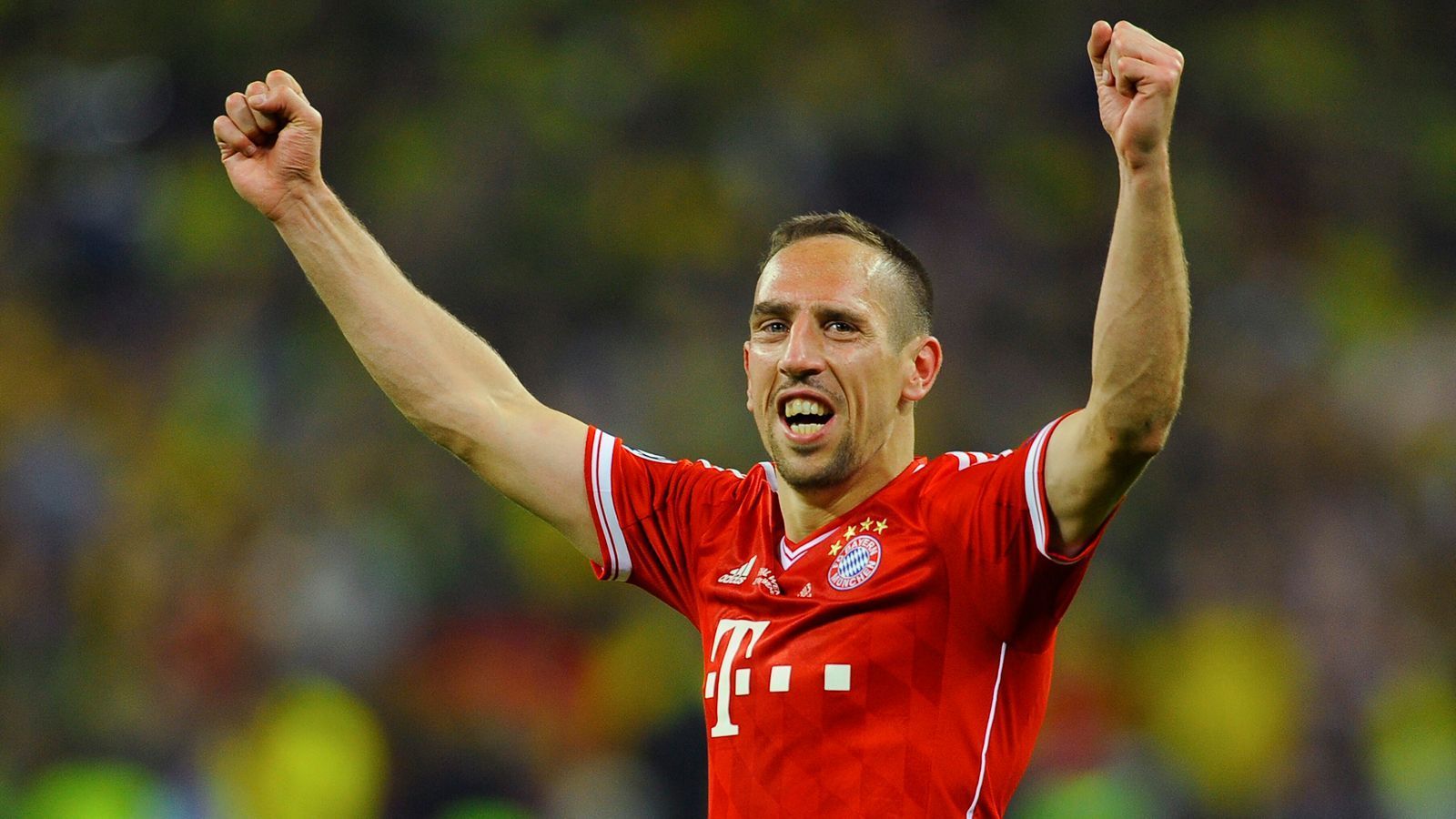 
                <strong>Franck Ribery</strong><br>
                Der Initiator der "Super-Bayern": Ribery wurde in den frühen 2010er Jahren beim FC Bayern zur Legende. Denn er hatte mit mehr als 300 Scorerpunkten in 425 Spielen für den Rekordmeister entscheidenden Anteil am Erfolg der Münchner. Zusammen mit Arjen Robben bildete er das unschlagbare Duo "Robbery" und räumte alles ab, was es auf Vereinsebene nur so zu gewinnen gab. Außerdem wurde er von der UEFA 2013 zu Europas bestem Fußballer gewählt. Nach seinem kürzlichen Karriereende bei Salernitana hat der Franzose nun beste Chancen auf eine Icon-Karte.
              