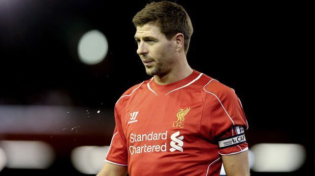 
                <strong>Mittelfeld: Steven Gerrard</strong><br>
                Mittelfeld: Steven Gerrard. Wenn es um "Stevie G" geht, kommt Alonso ins Schwärmen. "Als Spieler hat er so viel mehr zu bieten als seine offensichtliche Qualität. Es ist sein Verhalten, seine Führungsqualität, die Werte, für die er steht."
              