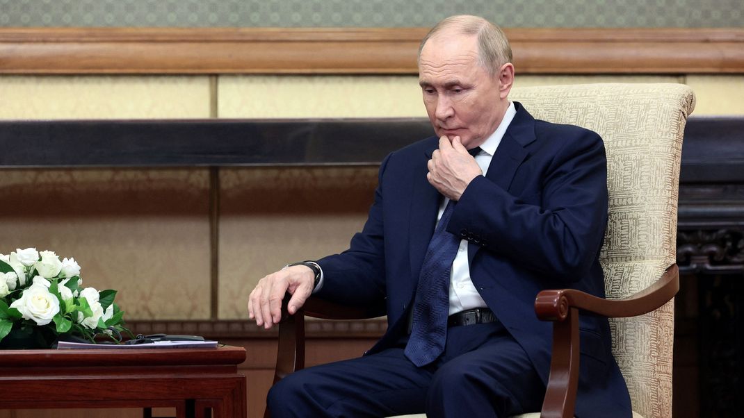 Der Krieg in der Ukraine wird auch für Russlands Wirtschaft immer mehr zur Geduldsprobe.