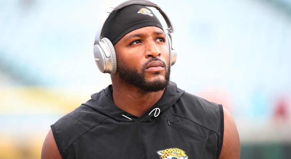 
                <strong>Barry Church (Jacksonville Jaguars)</strong><br>
                Der Strong Safety kämpft noch mit einer Schulter-Verletzung und trainierte deshalb am Mittwoch eingeschränkt. Laut Medienberichten sah seine Trainingsbeteiligung aber gut aus, sodass er am Sonntag wohl als Starter auf dem Platz stehen wird.
              