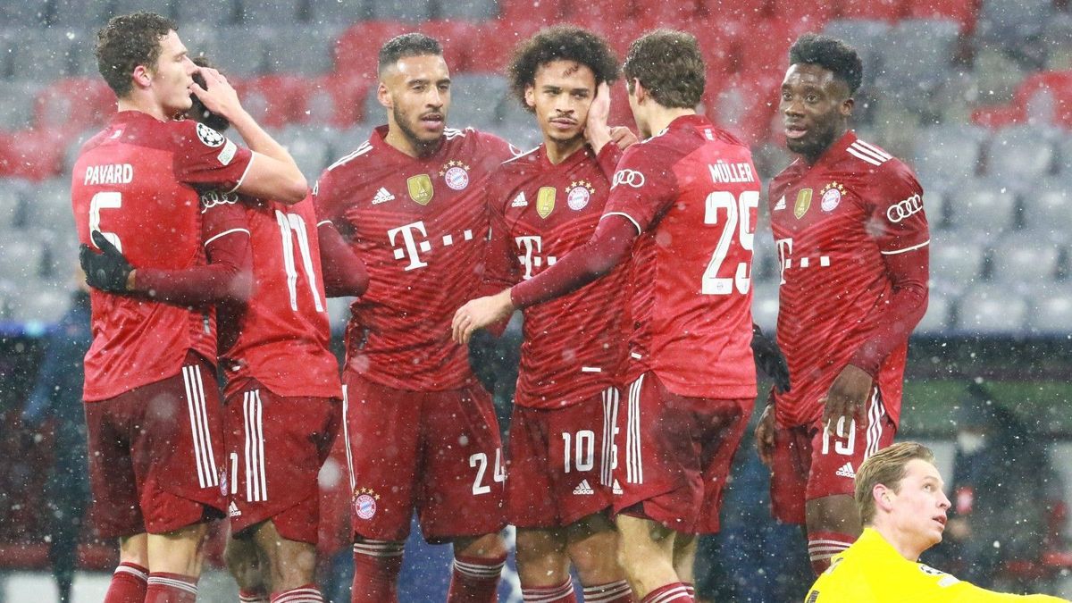 Souveräne Bayern vollenden die perfekte Gruppenphase - FCB vs. Barca in der Einzelkritik
