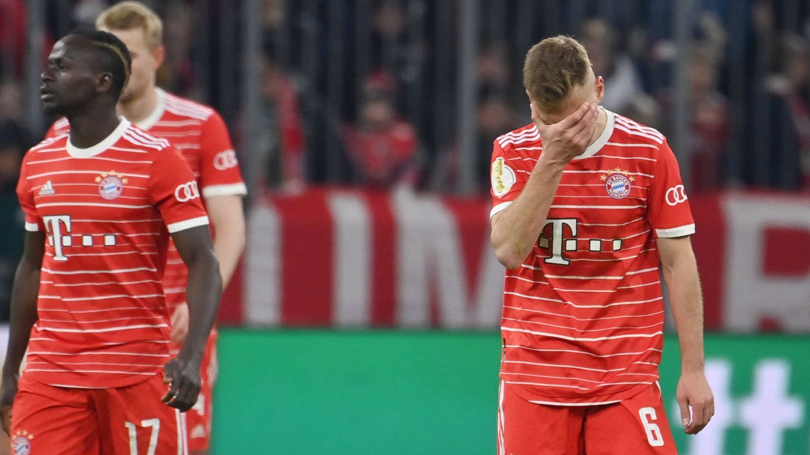 Fc Bayern München Aus Im Dfb Pokal Erster Tuchel Titel Weg 