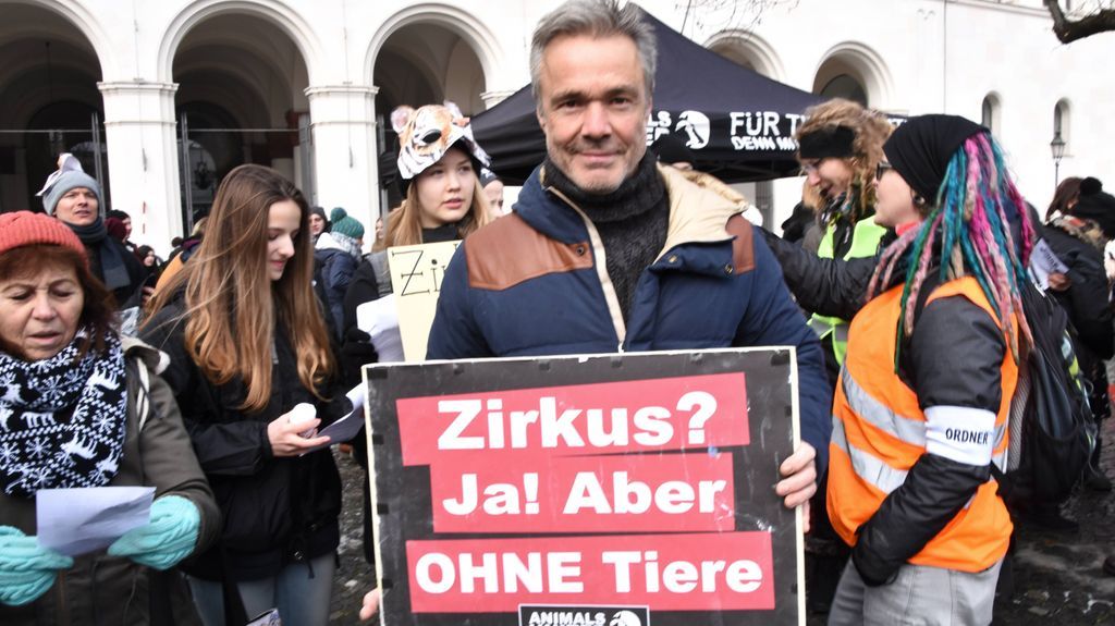 Hannes Jaenicke im Porträt: Ein Schauspieler im Einsatz für die Natur und den Tierschutz