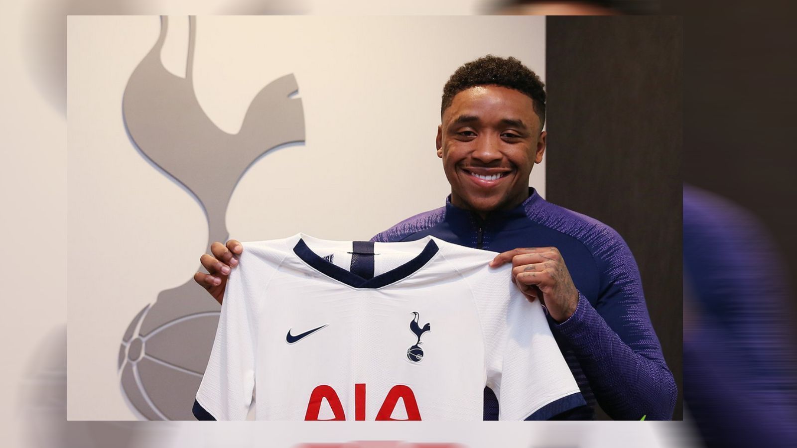 
                <strong>Steven Bergwijn (Tottenham Hotspur)</strong><br>
                Einen Tag nach dem Verkauf von Christian Eriksen hat Tottenham Hotspur einen Ersatz verpflichtet. Vom niederländischen Vizemeister PSV Eindhoven wurde Nationalspieler Steven Bergwijn verpflichtet. Der 22-Jährige kostet den Londoner Klub rund 30 Millionen Euro, durch Bonuszahlungen können weitere zwei Millionen hinzu kommen. Beim Klub von Trainer Jose Mourinho unterschreibt der Niederländer einen langfristigen Vertrag bis 2025. Bergwijns Transfer hatte sich in den letzten Tagen angedeutet, nach Angaben von PSV war er ohne Erlaubnis zum Medizincheck nach London aufgebrochen, bevor es eine Einigung zwischen den Klubs gab.
              