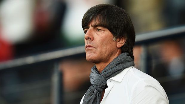 
                <strong>Neue Kandidaten für Löw</strong><br>
                In rund acht Monaten steigt in Frankreich der Kampf um den EM-Titel und schon diese Woche kann die DFB-Elf die Qualifikation klar machen. ran.de zeigt achte Neulinge, die sich bis 2016 noch in den Fokus des Bundestrainers spielen könnten.
              