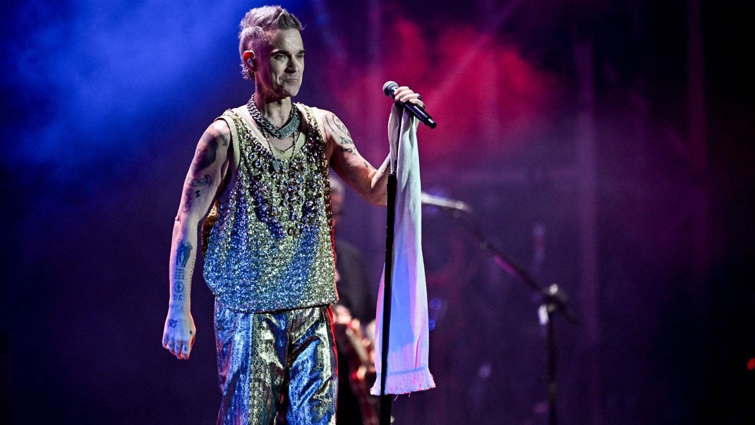 Robbie Williams macht auf Instagram jetzt öffentlich, dass er an einer körperdysmorphen Störung leidet. Alle Infos dazu gibt es hier.
