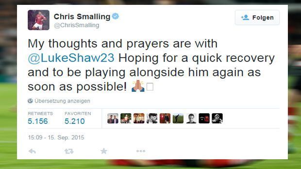 
                <strong>Chris Smalling</strong><br>
                Chris Smalling: Shaws Mitspieler bei United schließt den Verletzten in seine Gebete mit ein.
              