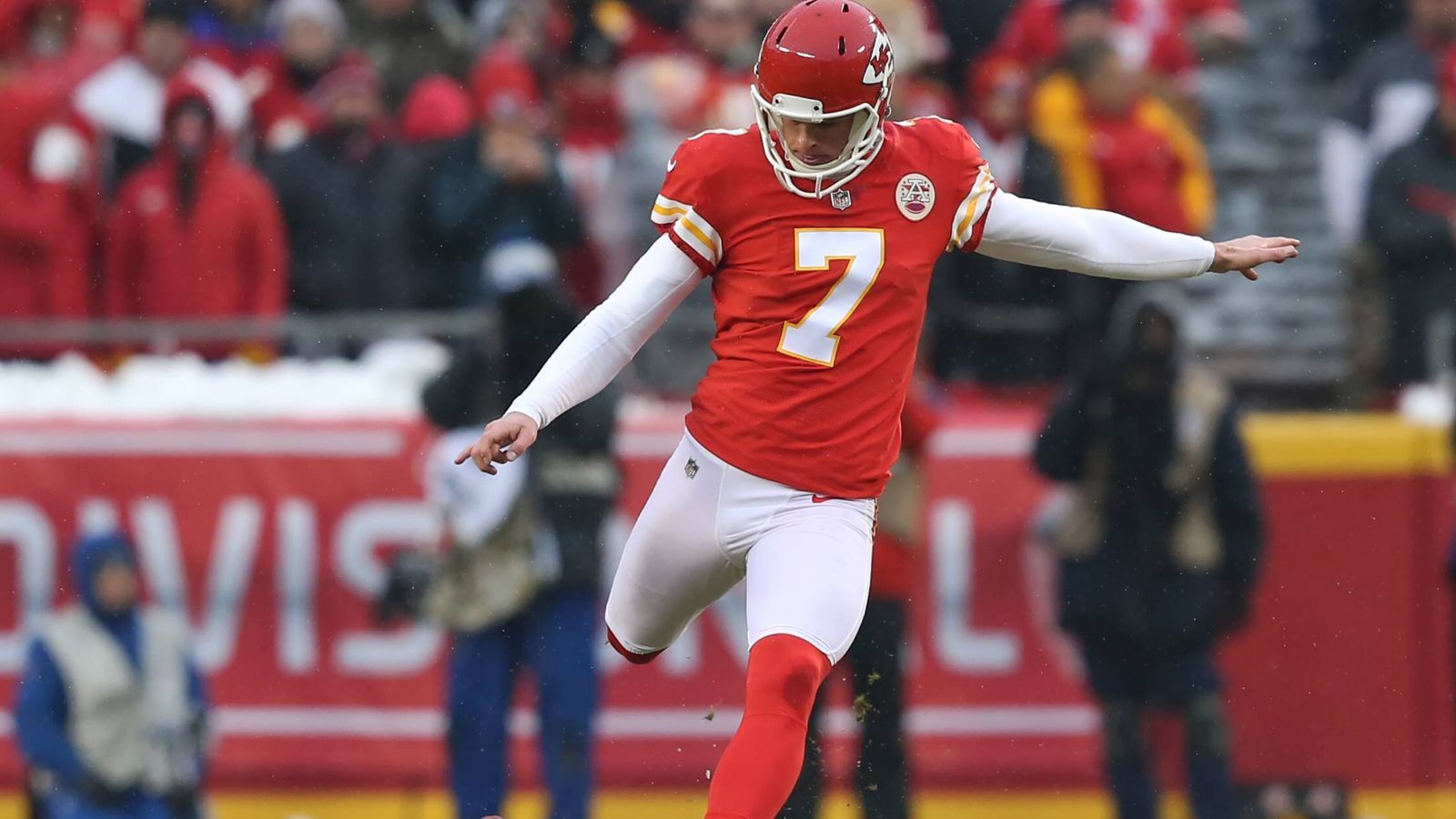 <strong>Platz 20: Harrison Butker</strong><br><strong>Team:</strong> Kansas City Chiefs<br><strong>Position:</strong> Kicker<br>Butker ist einer der besten Kicker der Liga - und das seit Jahren. Wer immer noch glaubt, Kicker wären nicht wichtig, der sollte sich die letzten Spiele nochmal genau anschauen. Oft war ein vergebenes Field Goal oder ein verpatzter PAT entscheidend. Butker gehört zu den zuverlässigsten seiner Art. Ohne ihn werden die Chiefs nicht gewinnen können.