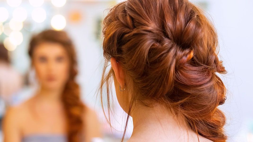Pull through Braid oder doch eher Twist-Zopf: Welches Hairstyling überzeugt euch am meisten? Lernt beide Frisuren hier kennen!