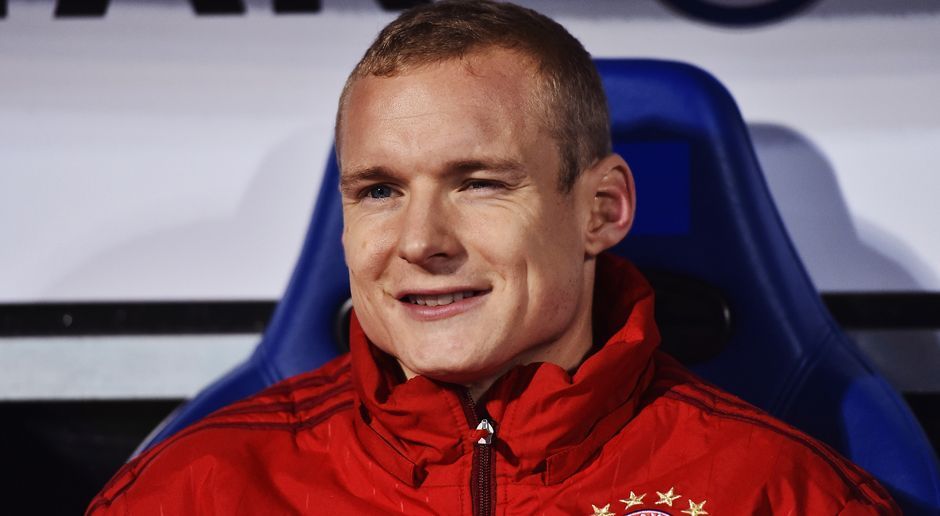 
                <strong>Sebastian Rode (Zugang Borussia Dortmund)</strong><br>
                Sebastian Rode (Zugang Borussia Dortmund): Der Mittelfeldspieler kommt vom Liga-Konkurrenten FC Bayern München zu den Schwarz-Gelben. Der 25-Jährige unterschrieb beim deutschen Vize-Meister nach dem obligatorischen Medizincheck einen Vertrag bis 30. Juni 2020. "Ich bin von Kindesbeinen an BVB-Fan und freue mich deshalb sehr, dass es mit dem Transfer zu meinem Lieblingsklub geklappt hat. Thomas Tuchel ist ein Klasse-Trainer, und einige meiner Mitspieler kenne ich auch schon als charakterlich top und sportlich extrem stark. Ich freue mich sehr auf die neue Herausforderung und mein erstes Heimspiel in Schwarzgelb im Signal Iduna Park", wird Sebastian Rode auf der Facebook-Seite des BVB zitiert.
              