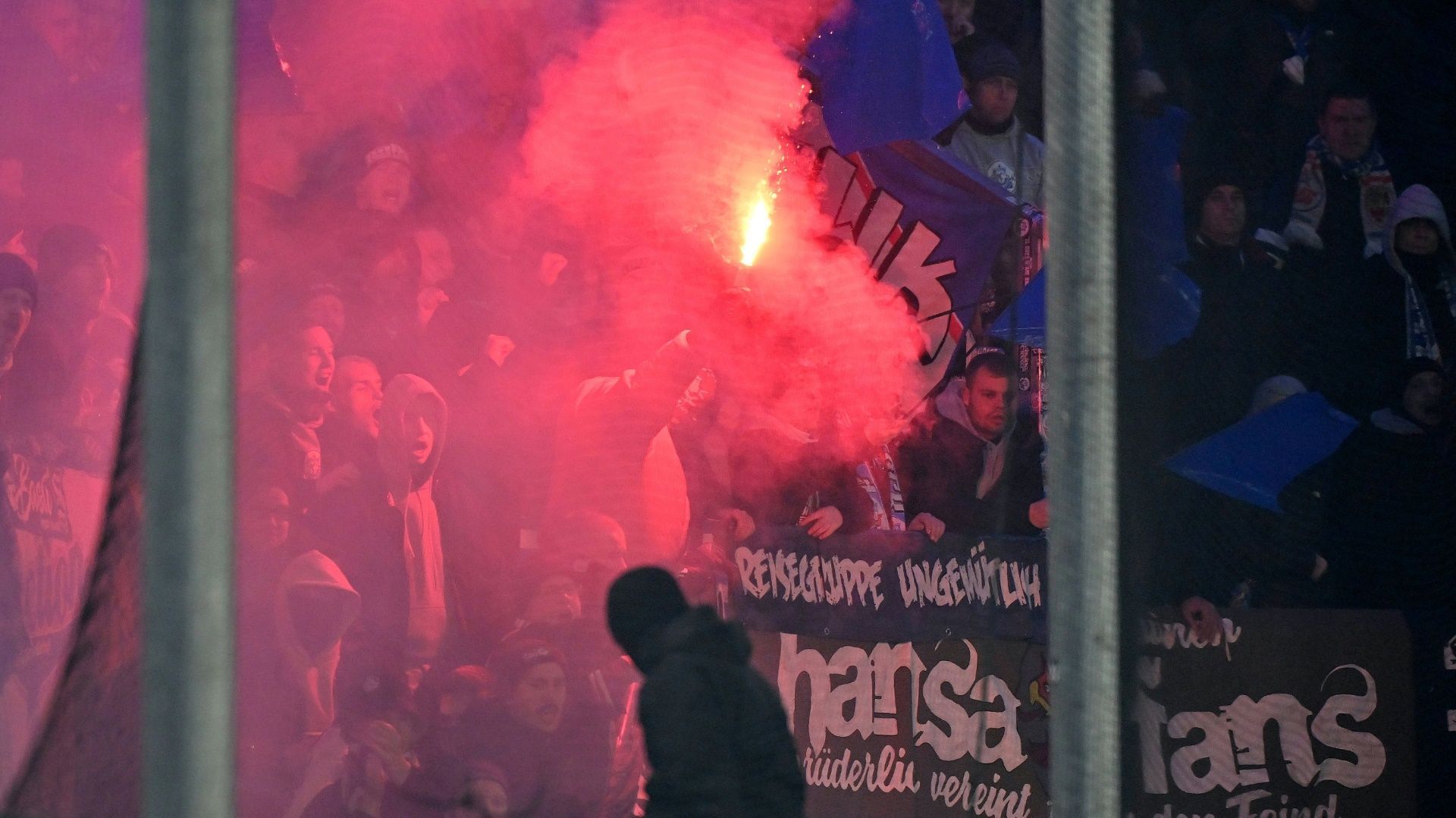 Rostock-Fans randalieren in Paderborn – Hansa-Vorstandschef Marien kündigt Konsequenzen an