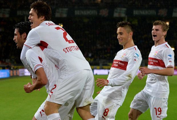 
                <strong>Borussia Dortmund - VfB Stuttgart 6:1</strong><br>
                Zum Auftakt des 11. Spieltages empfängt Borussia Dortmund den VfB Stuttgart. Zu Beginn des Spiels können die Gäste jubeln - nach einer Ecke kann Karim Haggui den Ball per Aufsetzer im Borussen-Tor unterbringen
              