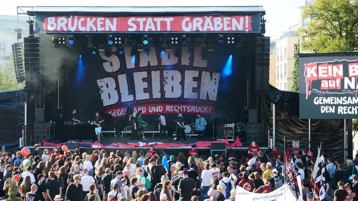 Konzert "Kein Bock auf Nazis" vor Landtagswahl in Brandenburg