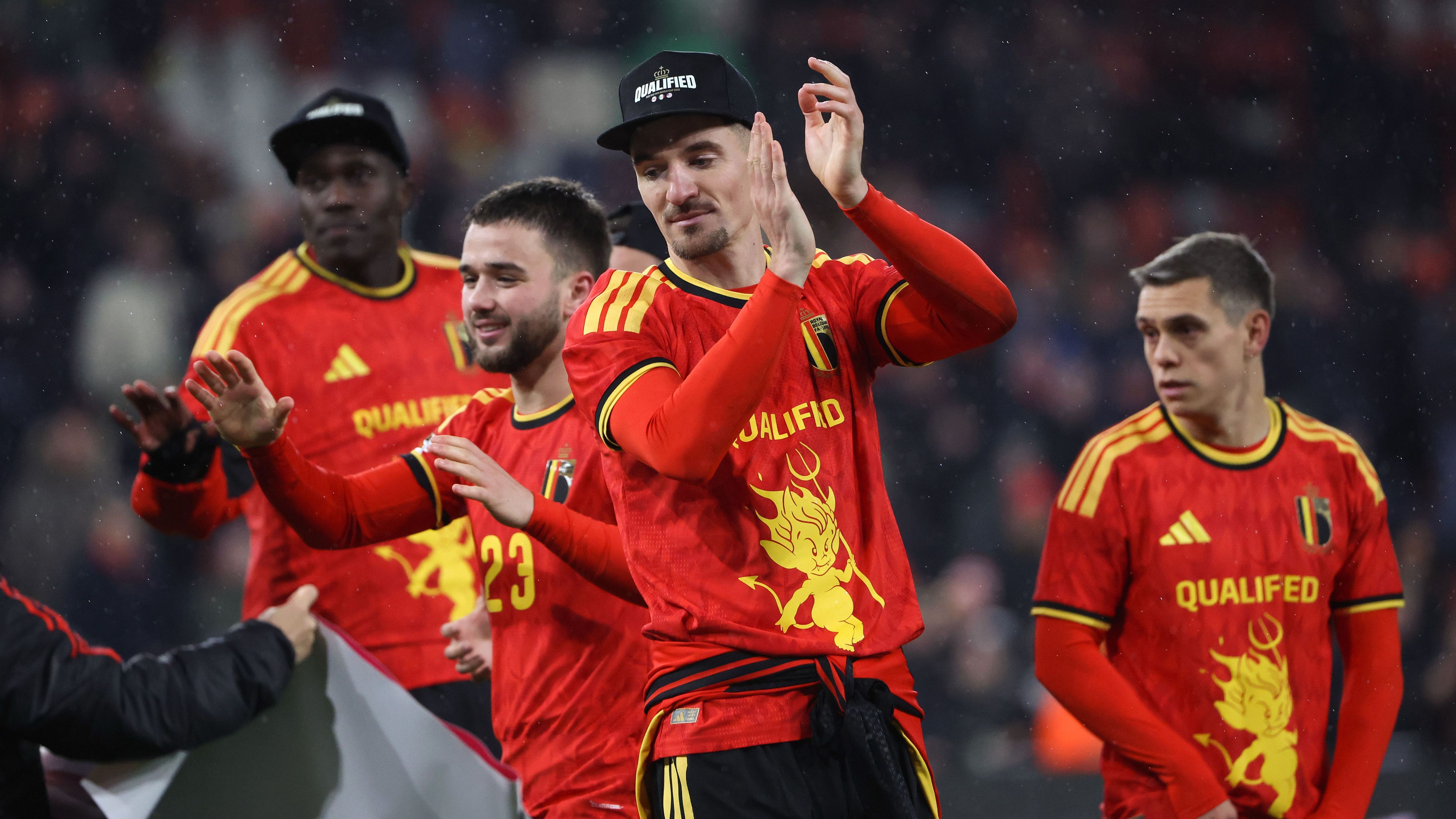 <strong>Belgien</strong><br>Für die Belgier gab es am letzten Spieltag der Gruppe J noch einmal ein Schützenfest. Mit dem 7:0-Sieg gegen Liechtenstein holte man sich souverän den ersten Platz der Tabelle. Nach dem enttäuschenden 1:1-Unentschieden in Kasachstan konnte der Sieg im letzten Spiel mit vier Toren in sieben Minuten klargemacht werden.