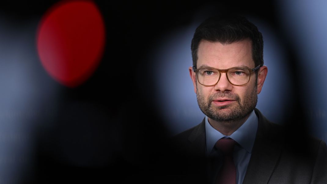 Marco Buschmann (FDP), Bundesminister der Justiz, spricht in einem Statement über die mutmaßliche Agententätigkeit chinesischer Spione.