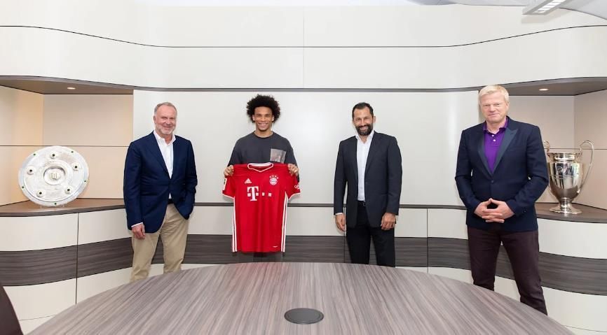 
                <strong>Die Gewinner und Verlierer des Sane-Transfers</strong><br>
                Der Transfer von Leroy Sane zum FC Bayern hat nicht nur hierzulande für Schlagzeilen gesorgt. Ein deutscher Nationalspieler kehrt in die heimische Liga zurück, der FC Bayern verstärkt seinen ohnehin schon bärenstarken Kader. ran.de zeigt, wem der Transfer etwas bringt und wer dabei auf der Strecke bleibt.
              