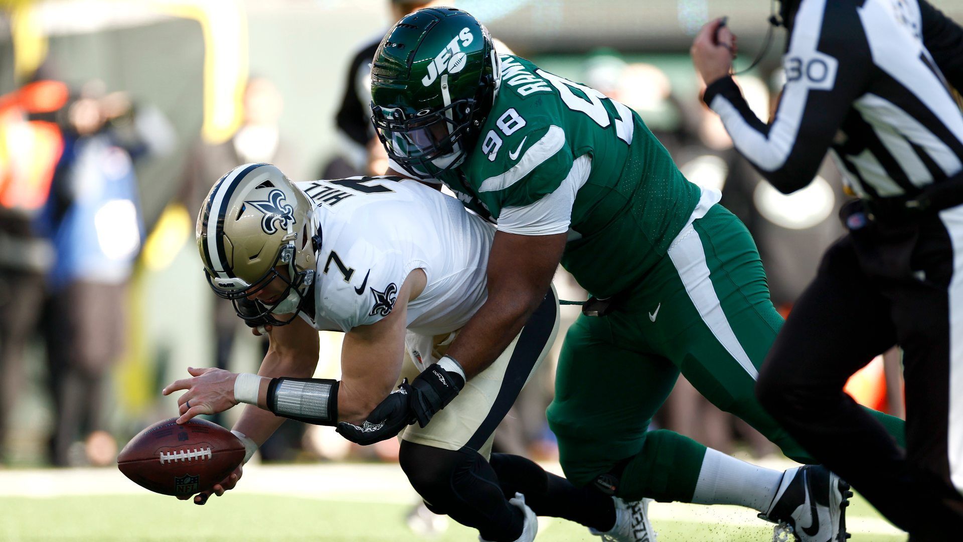 
                <strong>New York Jets: Sheldon Rankins (New York Jets) </strong><br>
                &#x2022; Cap Hit 2022: 6.191.168 US-Dollar -<br>&#x2022; Einsparung nach Entlassung: 5.441.168 US-Dollar -<br>&#x2022; "Dead Money": 750.000 US-Dollar <br>
              