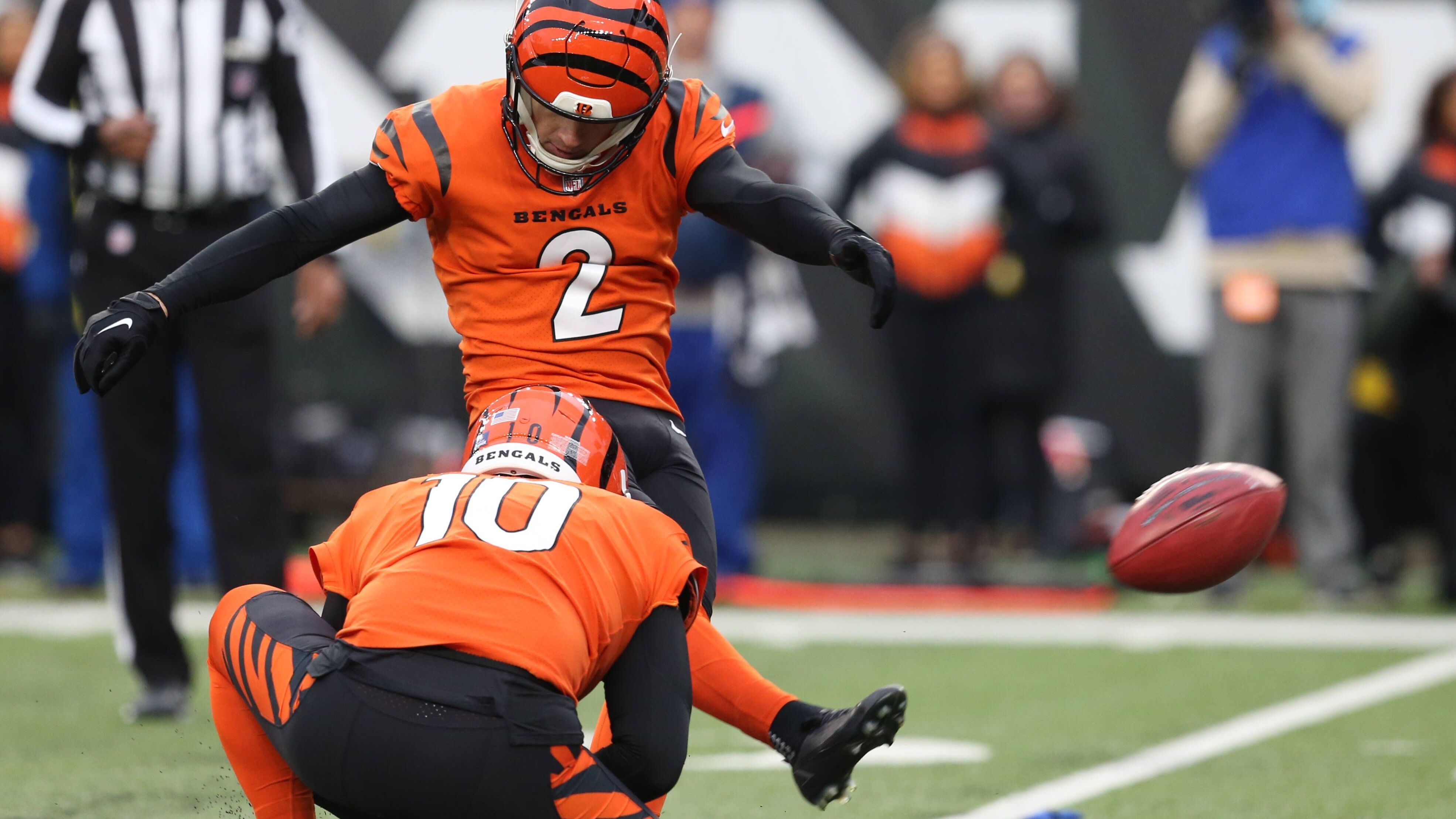 <strong>Platz 11: Cincinnati Bengals</strong><br>Die Bengals müssen sich zu neuen Saison vor allem bei der Kick-Genauigkeit steigern. Mit 83,9 Prozent lassen die Kicker einige Punkte liegen. Dafür trumpft das Team aus Cincinnati in Sachen Defense auf. Im Schnitt lassen sie gerade einmal 17 Yards pro Kick-Return zu. Gegen den Punt stellen sie die sechstbeste Verteidigung der Liga. Die Punter und Returner sind solide.