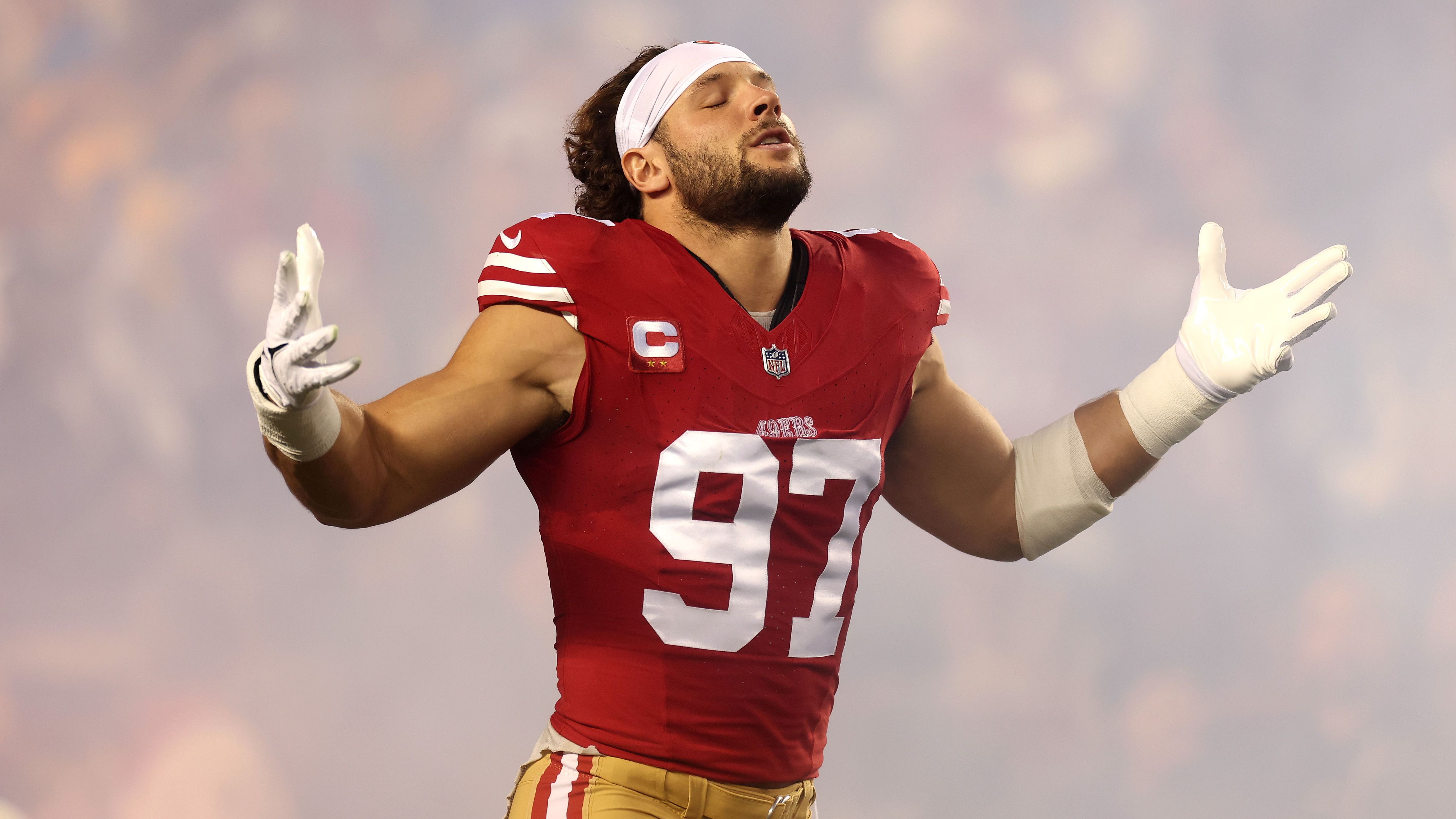 <strong>Nick Bosa (San Francisco 49ers)</strong><br>Alter: 27<br>Position: Defensive End<br>Durchschnittliches Jahresgehalt: 34 Millionen Dollar