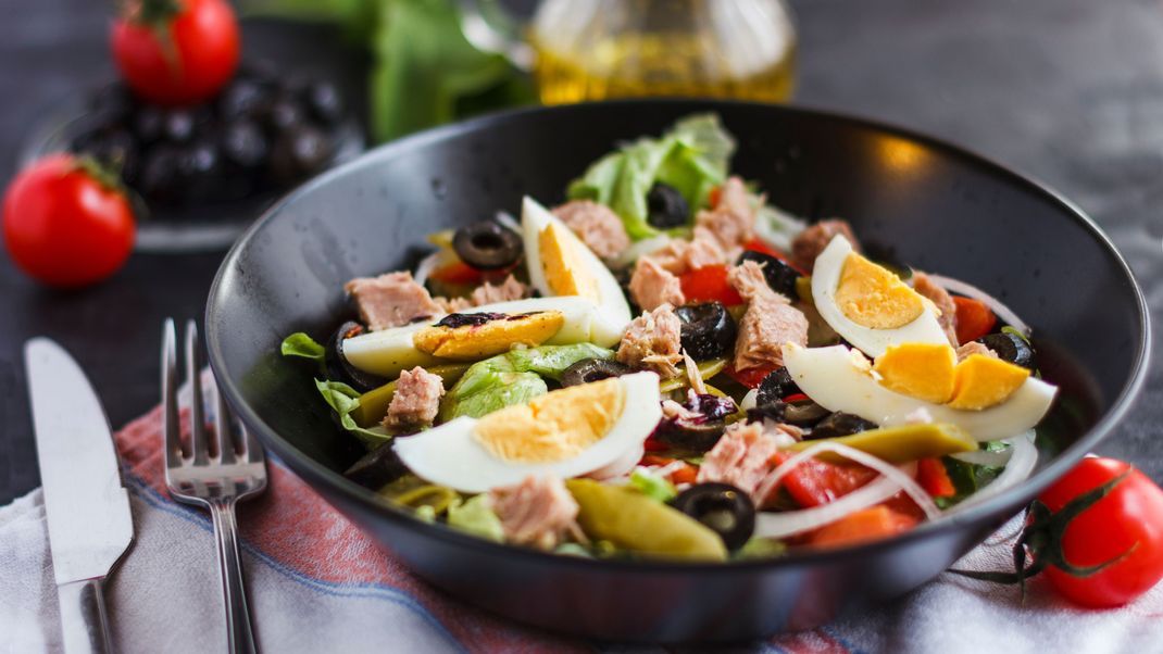 Dieser Slow Carb Salat schmeckt nicht nur wunderbar, er ist gesund und unterstützt dich bei deiner Diät