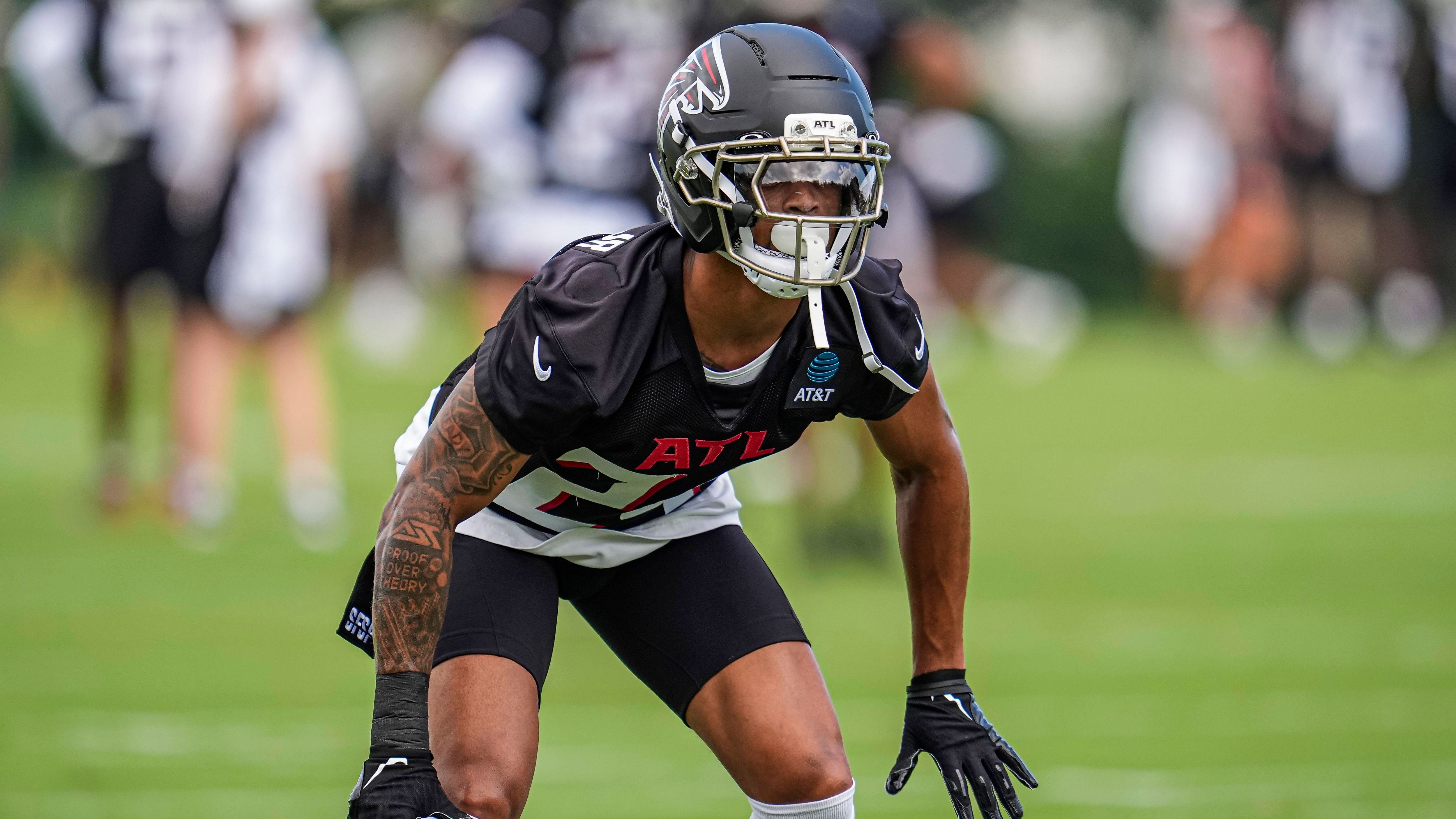 <strong>A.J. Terrell (Atlanta Falcons)</strong><br>Schlechte Nachrichten für die Falcons: Star-Cornerback A.J. Terrell droht ein mehrwöchiger Ausfall. Terrell verletzte sich beim Sieg gegen die Minnesota Vikings in Week 2 im zweiten Viertel am Oberschenkel und wird von Woche zu Woche neu begutachtet. Beim Duell gegen die Washington Commanders in Woche vier wird der Defense-Star das zweite Mal in Serie zuschauen müssen, wie die Franchise bekanntgab.