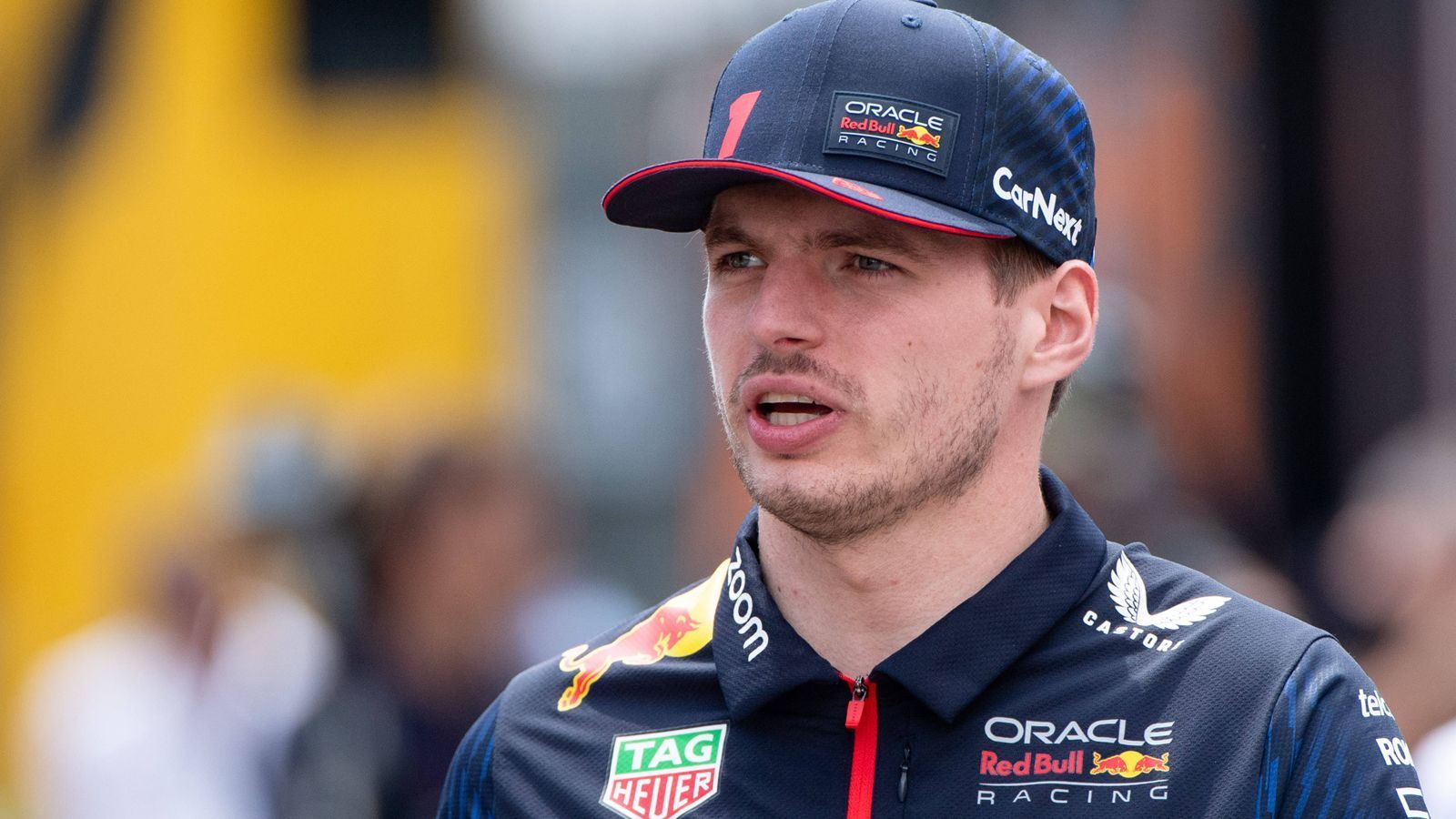 
                <strong>Max Verstappen (Red Bull Racing)</strong><br>
                Max Emilian Verstappen
              