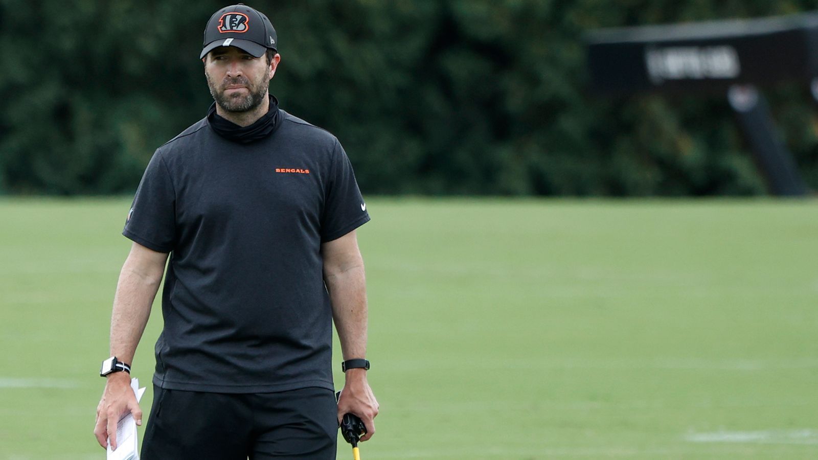 <strong>Platz 30: Tennessee Titans um Head Coach Brian Callahan</strong><br>Callahan wusste in den letzten Jahren als Offensive Coordinator bei den Cincinnati Bengals zu gefallen. Der 39-Jährige hat sich mit Nick Holz (OC) und Dennard Wilson (DC) zudem viel NFL-Erfahrung ins Boot geholt. Nun muss er das Ruder übernehmen.