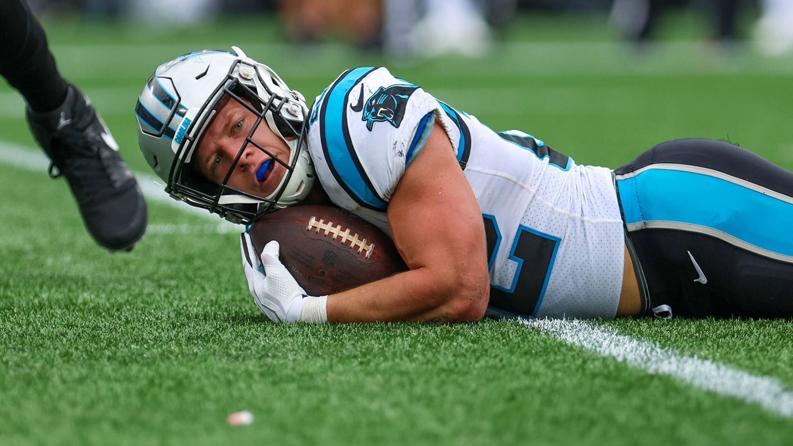 
                <strong>Kansas City Chiefs</strong><br>
                Es ist für die Gegner eine beängstigende, für die eigenen Fans eine verheißungsvolle Vorstellung: Patrick Mahomes und Christian McCaffrey im selben Team. Ein Deal würde eine starke Franchise noch unberechenbarer machen, dazu eine starke Alternative zu Clyde Edwards-Helaire mit sich bringen. Vielleicht kein typischer Move der Chiefs, aber keiner, der auszuschließen ist.
              