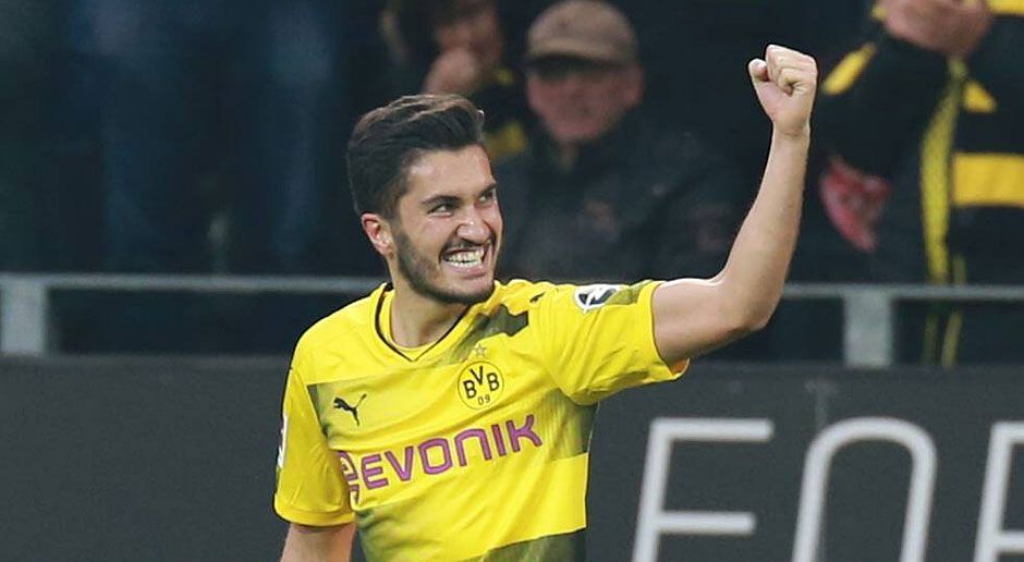 
                <strong>Nuri Sahin</strong><br>
                Sokratis mag Kapitän sein, doch Sahin ist der große emotionale Antreiber, und bereitet mit einem missglückten Hackentrick unfreiwillig das 1:0 vor. Aber: Als es für den BVB beim Schalker Comeback brenzlig wird, wackelt auch Sahin: Vor dem 0:2 verschätzt er sich bei einer Schalker Flanke. Auch danach bringt er keine Ruhe mehr ins BVB-Spiel. ran.de-Note: 5
              