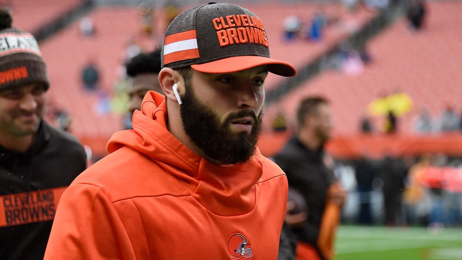 
                <strong>Baker Mayfield (Cleveland Browns)</strong><br>
                Die NFL-Karriere von Baker Mayfield ist zwar noch in den Kinderschuhen, der Heisman-Trophy-Gewinner könnte aber schon in seinem zehnten Spiel etwas Großes leisten. Der Browns-Quarterback könnte mit einem Touchdown gegen die Panthers zum dritten Spieler werden, der in seinen ersten zehn Starteinsätzen, jeweils einen Touchdown wirft. In der Super-Bowl-Ära ist das nur Brad Johnson und Kurt Warner gelungen. 
              