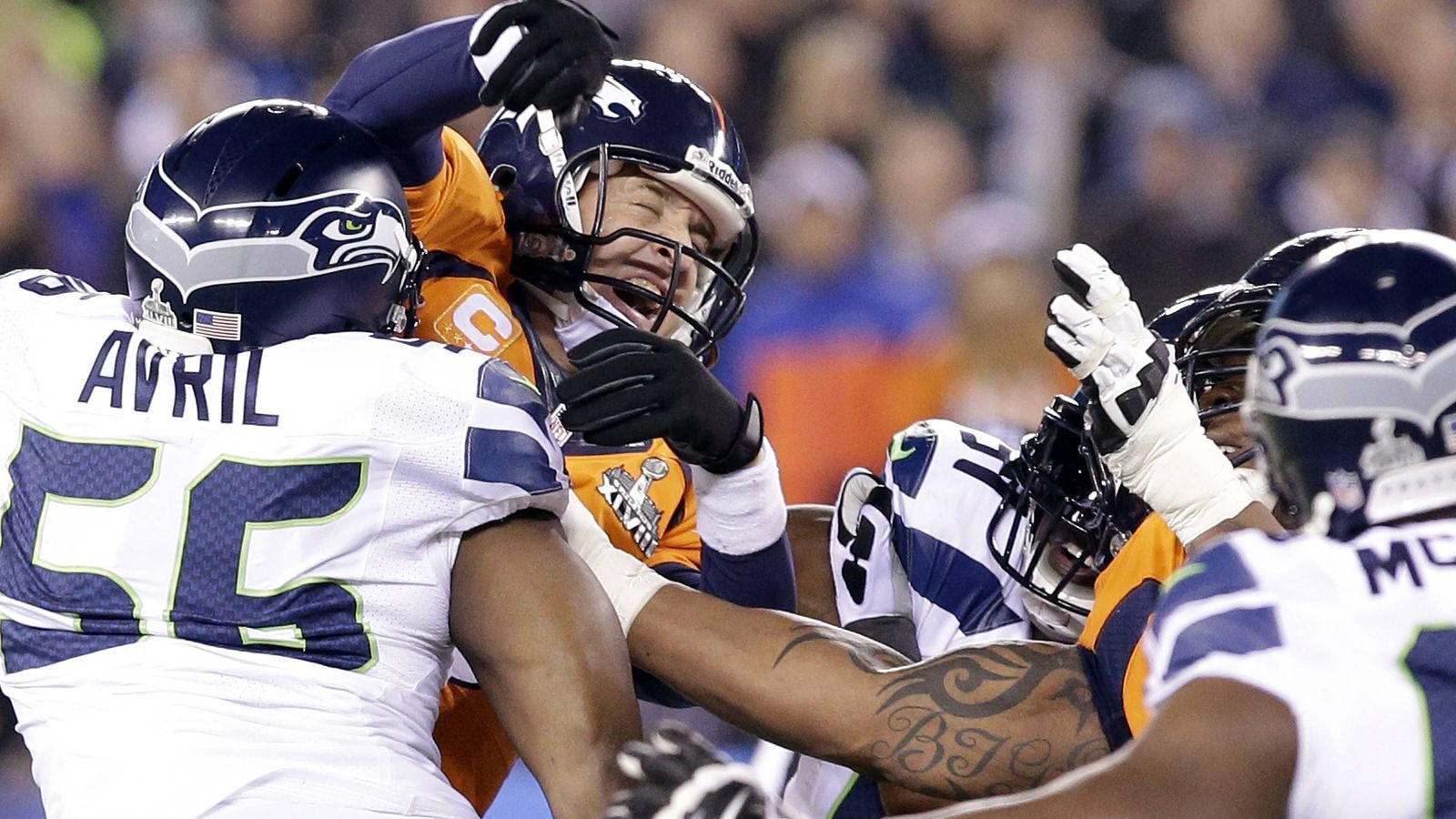 
                <strong>Super Bowl 2014: Seattle Seahawks (43:8 gegen die Denver Broncos)</strong><br>
                Saison danach: 12-4, Niederlage im Super Bowl
              