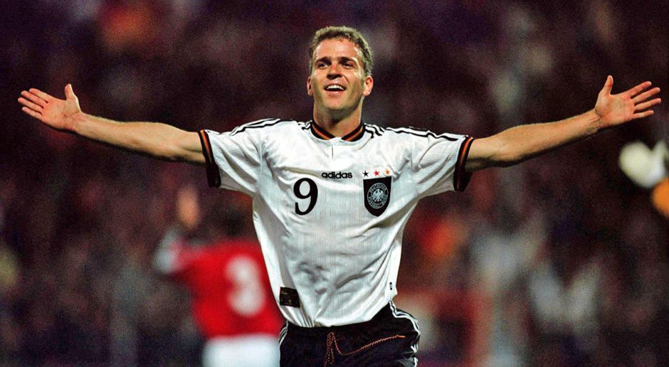 
                <strong>Angriff: Oliver Bierhoff</strong><br>
                7 SpieleDamaliger Verein: Udinese Calcio
              