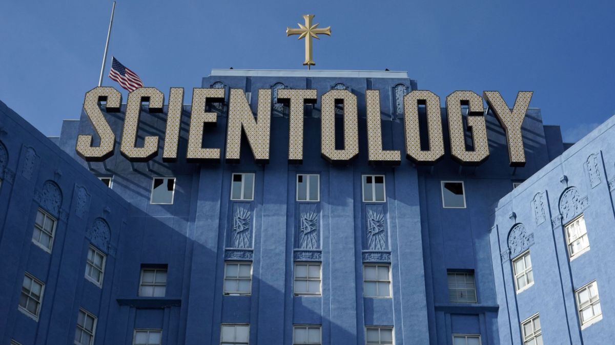 "The Church of Scientology" ist insbesondere in Los Angeles, USA stark vertreten. Was hinter den Mauern der mächtigen Gebäude Scientologys passiert, lässt sich nur erahnen. 