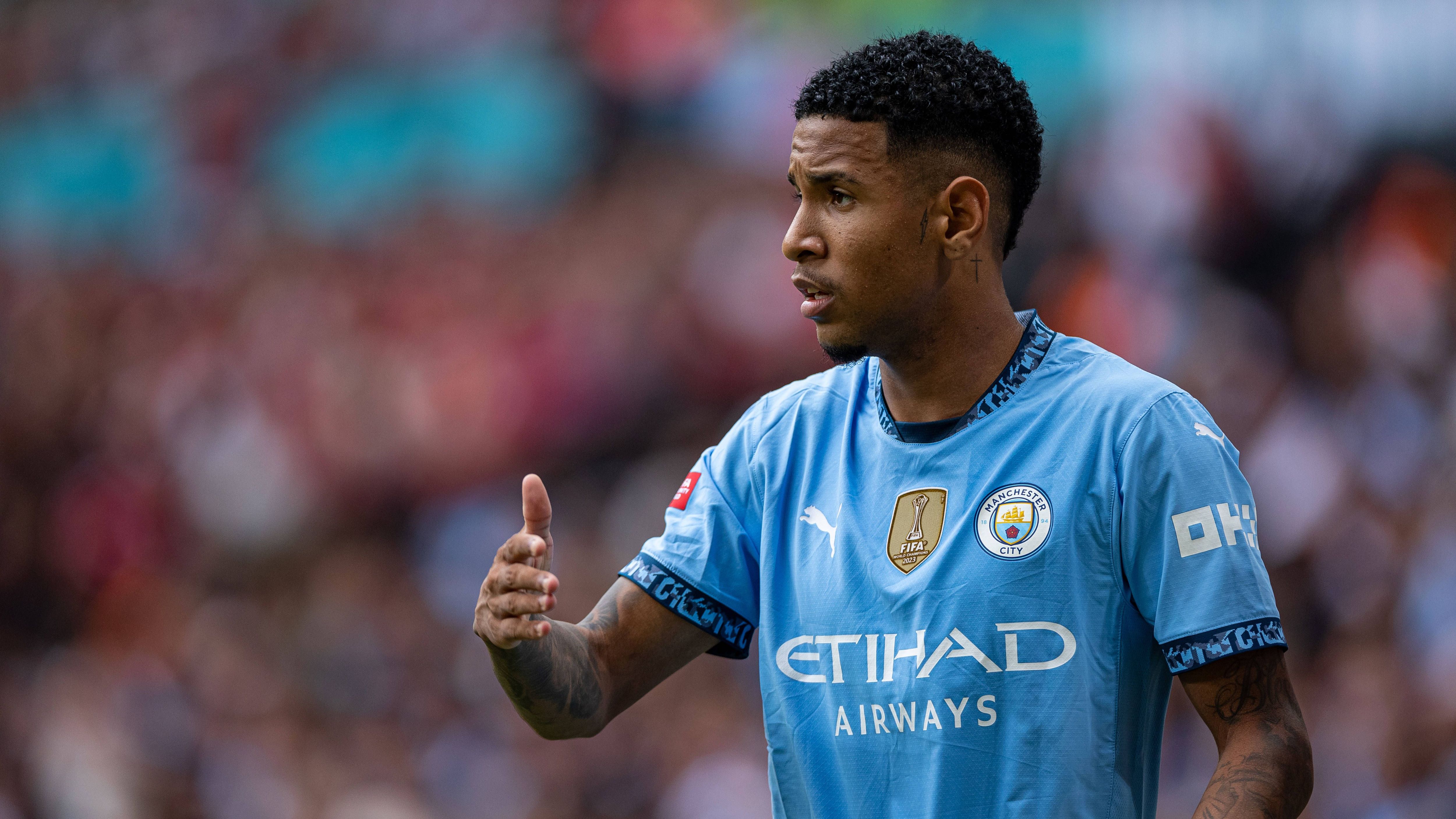 <strong>Manchester City&nbsp;(Zugänge)<br></strong>Beim standardmäßig zweiten Favoriten auf den Henkelpott halten sich die Ausgaben in diesem Transfersommer noch in Grenzen. Einzig Girona-Überflieger Savinho verpflichtete man dank des Vereinskonstruktes der City-Group zum Spottpreis von ESTAC Troyes los - 25 Millionen Ablöse für 50 Millionen Marktwert. Ansonsten rankten sich noch Gerüchte um Reals Rodrygo, konkretes gab es nicht zu berichten.