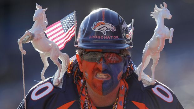 
                <strong>Denver Broncos</strong><br>
                Bei ihm hält doppelt wohl besser. Hauptsache, es hilft.
              