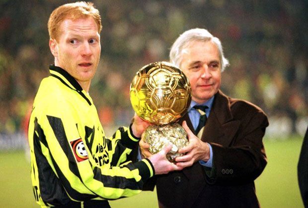 
                <strong>Matthias Sammer (1996)</strong><br>
                1996 gewinnt Matthias Sammer beinahe alles, was es zu gewinnen gab. Mit Deutschland wird er Europameister und anschließend zum besten Spieler des Turniers gewählt. Mit dem BVB gewinnt er Meisterschaft und Supercup. Krönung: Sammer wird zu "Europas Fußballer des Jahres" gekürt.
              