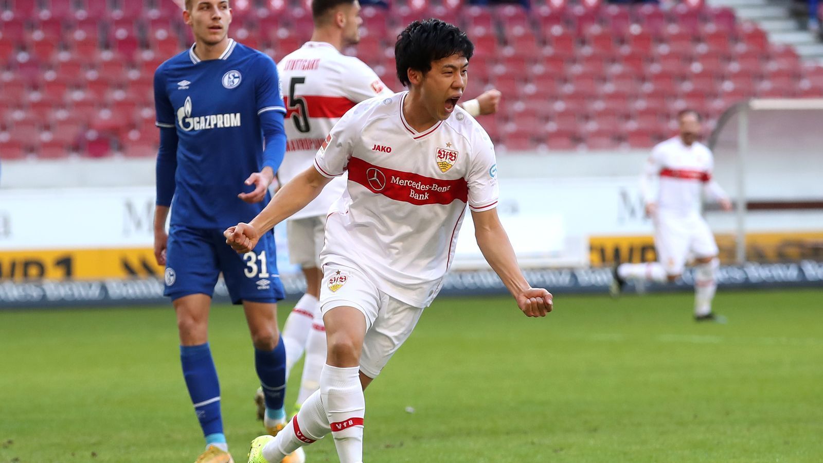 
                <strong>Wataru Endo mit japanischen Bundesliga-Rekord nach Gala gegen Schalke</strong><br>
                Beim Stuttgarter 5:1-Sieg gegen Schalke schrieb Wataru Endo am 23. Bundesliga-Spieltag der Saison 2020/21 Geschichte. Mit jeweils zwei Toren und zwei Vorlagen war der 28-Jährige nicht nur der beste Mann auf dem Platz, sondern ist nun auch der erste Japaner, der in einer Bundesliga-Begegnung an vier Toren direkt beteiligt war. (Quelle: optafranz/twitter)
              