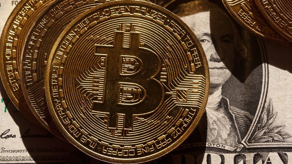 Der Bitcoin (Bild) war lange Zeit die wertvollste Krypto-Währung. Nun wird er von einer anderen überflügelt. 