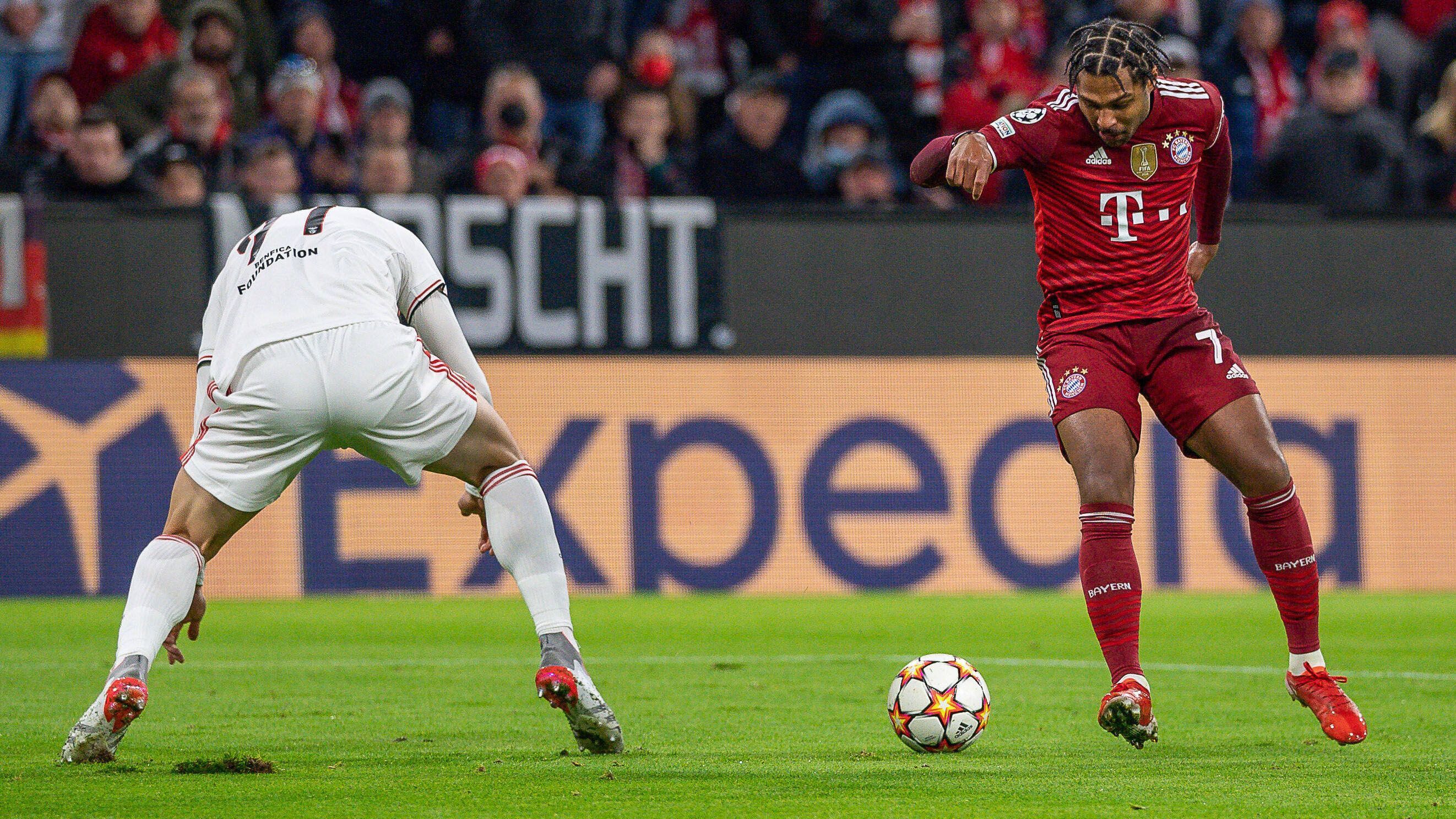 
                <strong>Serge Gnabry</strong><br>
                Rückt für Müller, der eine Pause erhält, ins Team und hat die erste hochkarätige Chance für die Bayern auf dem Fuß. Anschließend mit ein paar kleinen Fehlern, bevor er sehenswert zum 2:0 für die Münchner trifft. In der zweiten Hälfte nicht mehr so oft zu sehen. In den Schlussminuten macht er Bouna Sarr Platz. ran-Note: 2
              