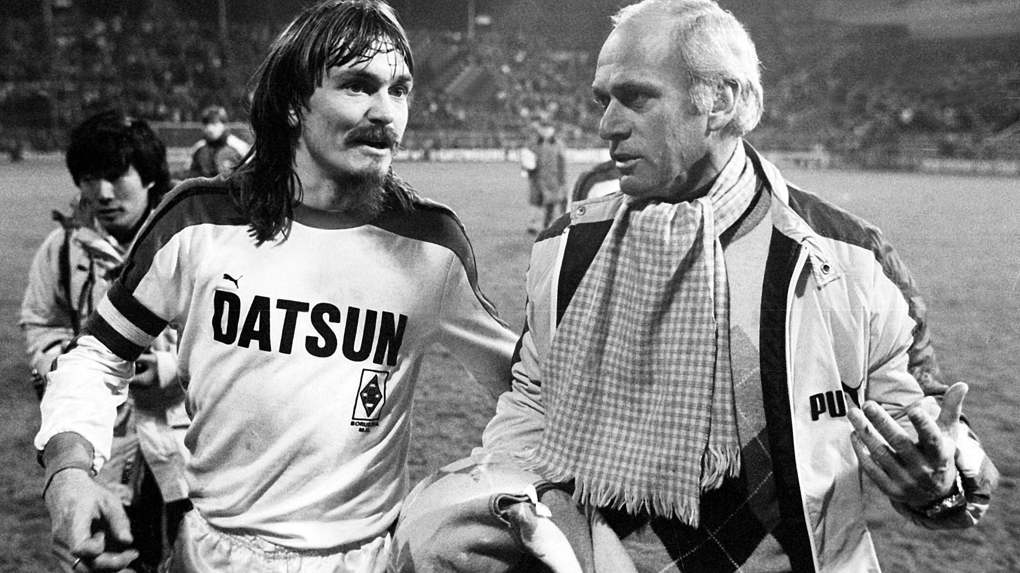 <strong>Platz 9: Udo Lattek</strong> <br><strong>Punkteschnitt:</strong> 1,87<br><strong>Vereine:</strong> FC Bayern München (1970 - 1975 und 1983 - 1987), Borussia Mönchengladbach (1975 - 1979), Borussia Dortmund (1979 - 1981, 2000), 1. FC Köln (1991, ein Spiel interimsweise) und Schalke 04 (1992 - 1993)<br>Die 2015 verstorbene Trainerlegende wurde sowohl mit den Bayern als auch mit den Gladbachern mehrmals Deutscher Meister.