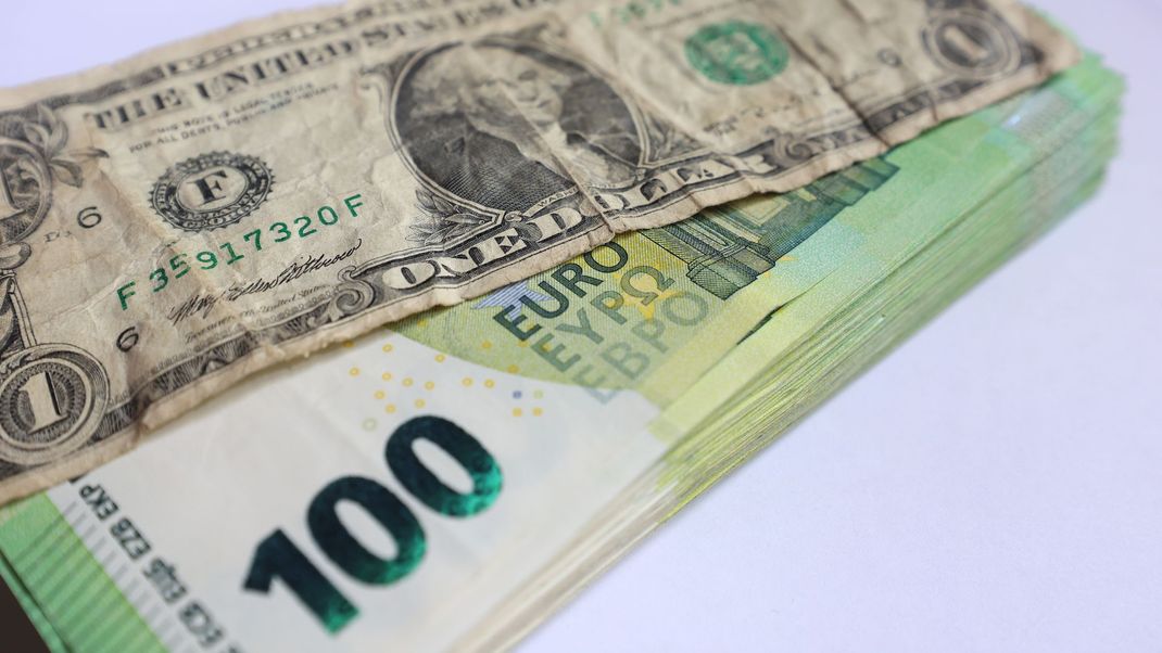 Der Dollar ist globale Reservewährung. Doch US-Präsident Donald Trumps Wirtschafts- und Finanzpolitik verunsichert die Kapitalmärkte. (Symbolbild)