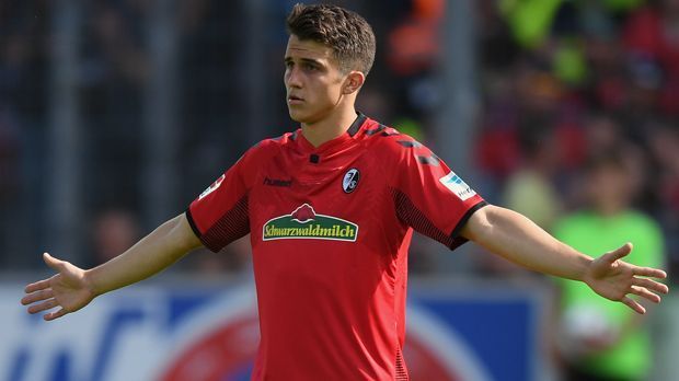 
                <strong>Marc-Oliver Kempf (SC Freiburg)</strong><br>
                Alter: 22 JahrePosition: InnenverteidigerBL-Erfahrung: 31 Spiele/zwei Tore für den SC Freiburg und Eintracht FrankfurtTitel auf Vereinsebene (in Deutschland): Zweitliga-Meister mit dem SC Freiburg
              