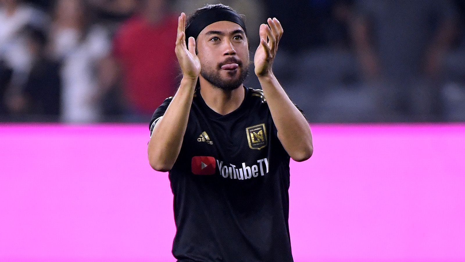 
                <strong>Lee Nguyen</strong><br>
                Der neunmalige Nationalspieler der USA mit vietnamesischen Wurzeln bringt viel Erfahrung mit nach Florida. 239 Spiele absolvierte der 33-Jährige in der höchsten US-Profiliga für die Vancouver Whitecaps, New England Revolution und Los Angeles FC. Auch in Europa war Nguyen aktiv und gewann mit der PSV Eindhoven 2006 die niederländische Meisterschaft.
              