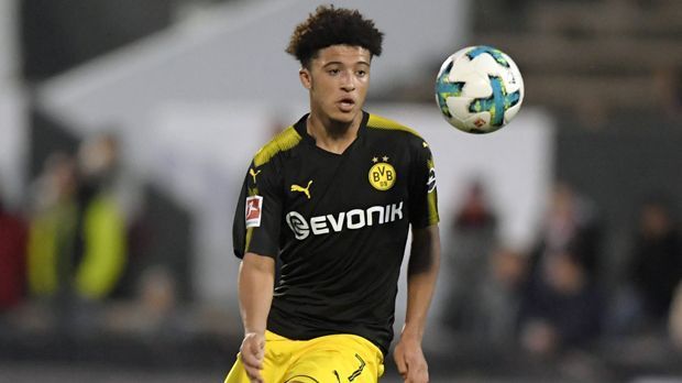 
                <strong>Jadon Sancho </strong><br>
                Verein: Borussia DortmundPosition: LinksaußenAlter: 17 JahreNationalität: England/Trinidad & Tobago
              